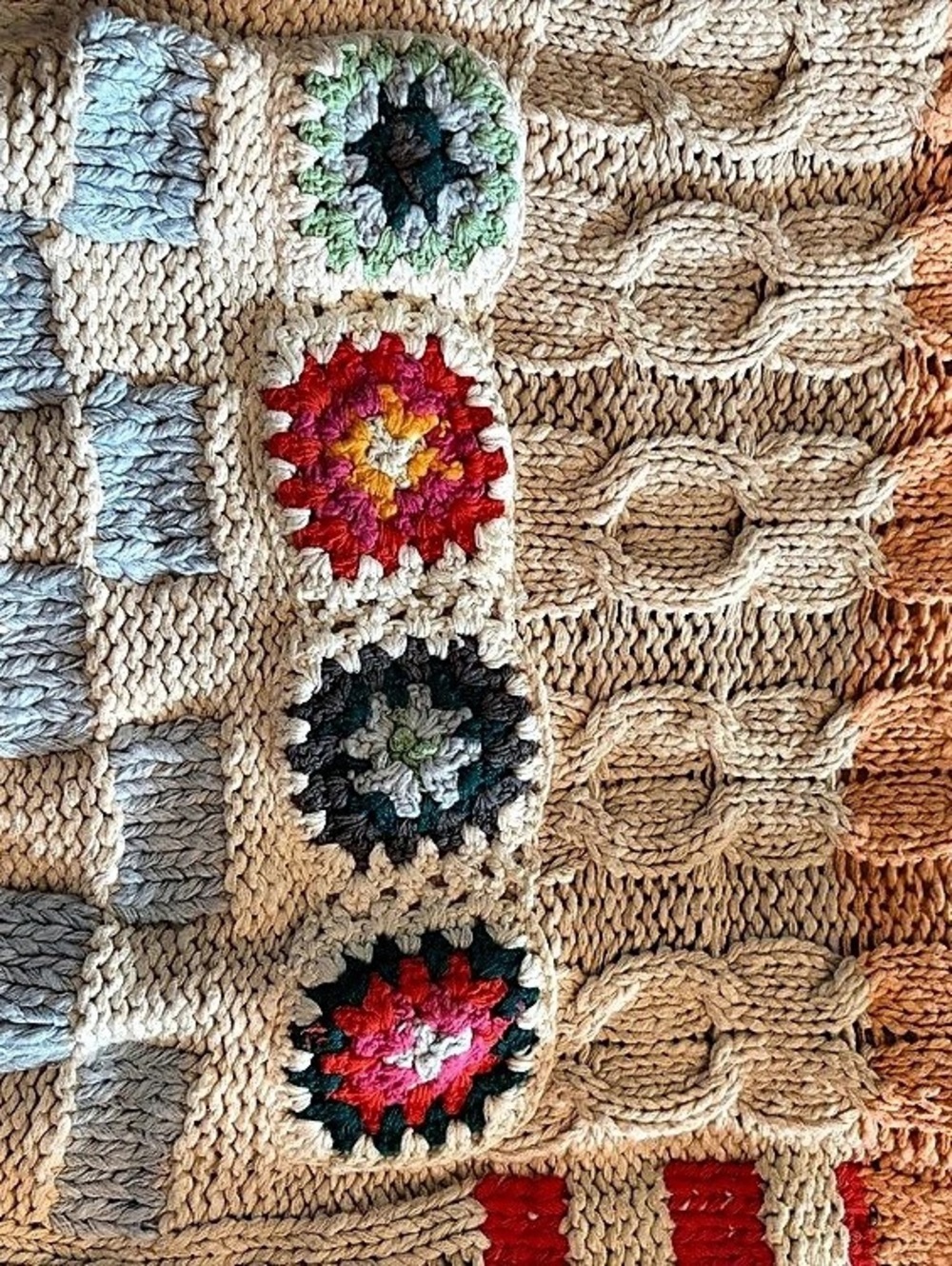 Free People Clear Skies Cardigan Crochet Cream & Red - Picture 4 of 6